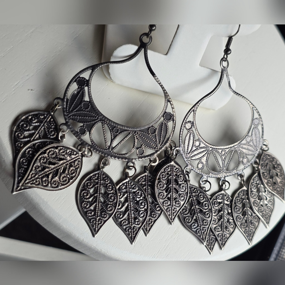 Elegant Silver Leaf Dangle Earrings - image 2